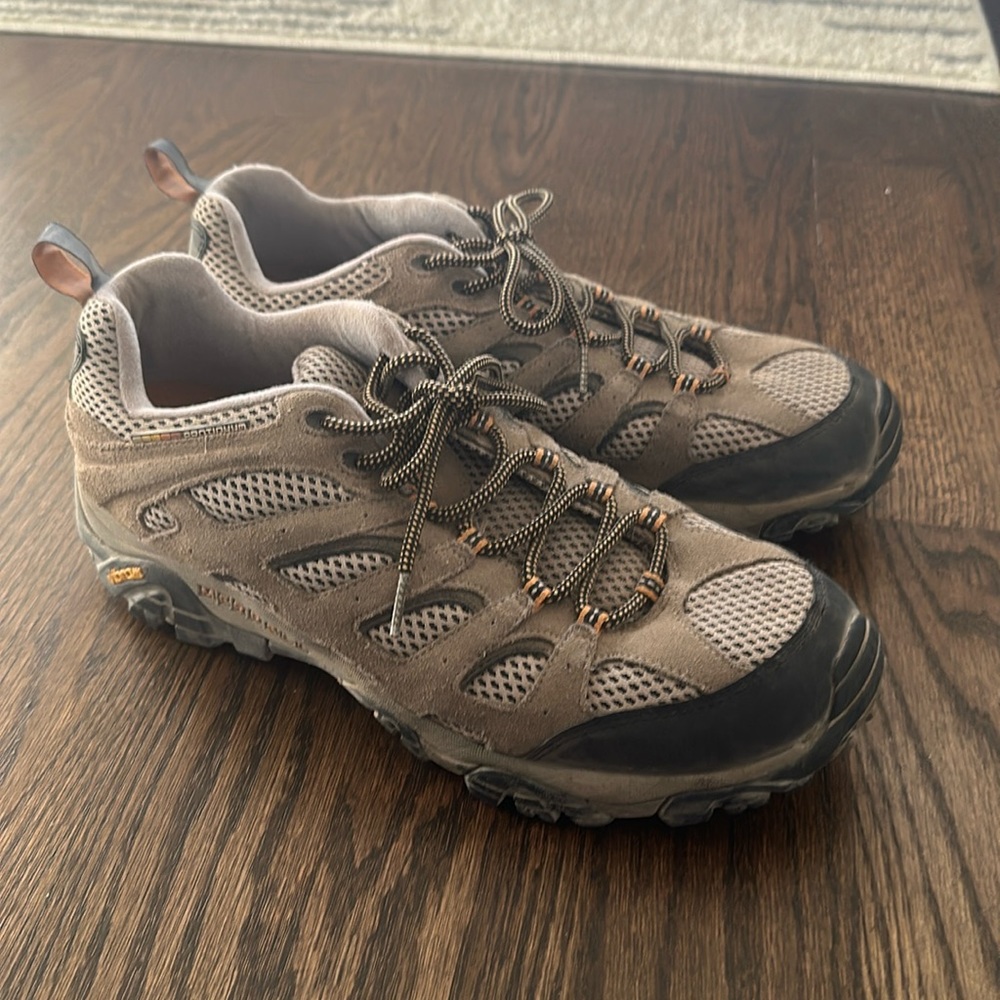 Hiking shoes